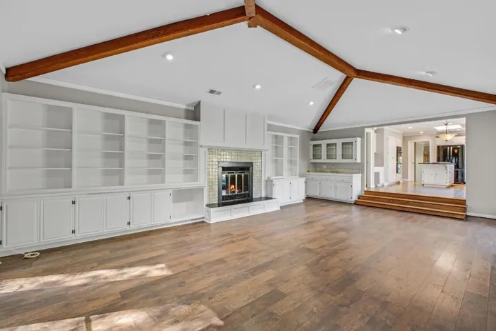 15214 Bellecourt, Saratoga, California 95070