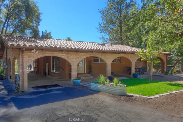 51250 Road 423, Oakhurst, California 93644