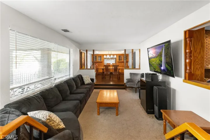 15901 Acoma Road, Apple Valley, California 92307