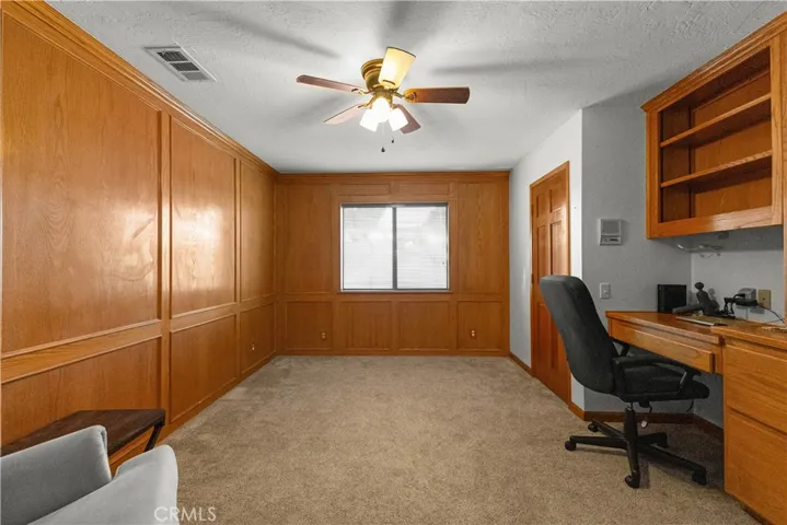 15901 Acoma Road, Apple Valley, California 92307