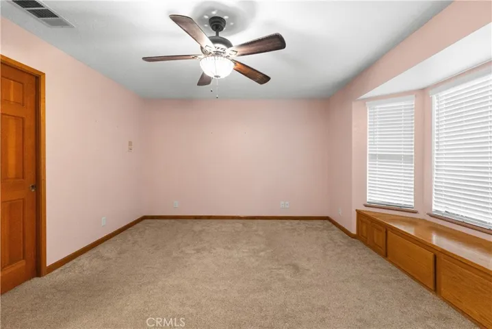 15901 Acoma Road, Apple Valley, California 92307