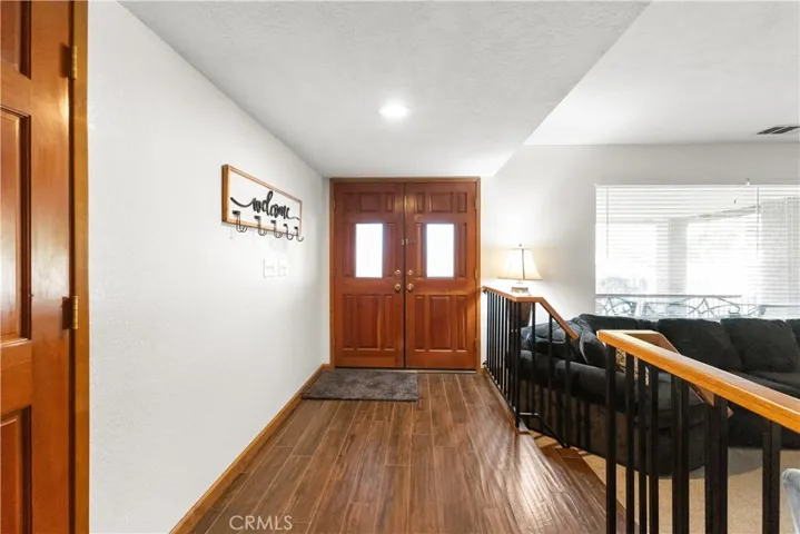 15901 Acoma Road, Apple Valley, California 92307