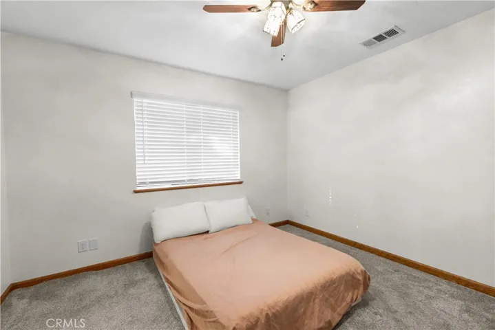 15901 Acoma Road, Apple Valley, California 92307