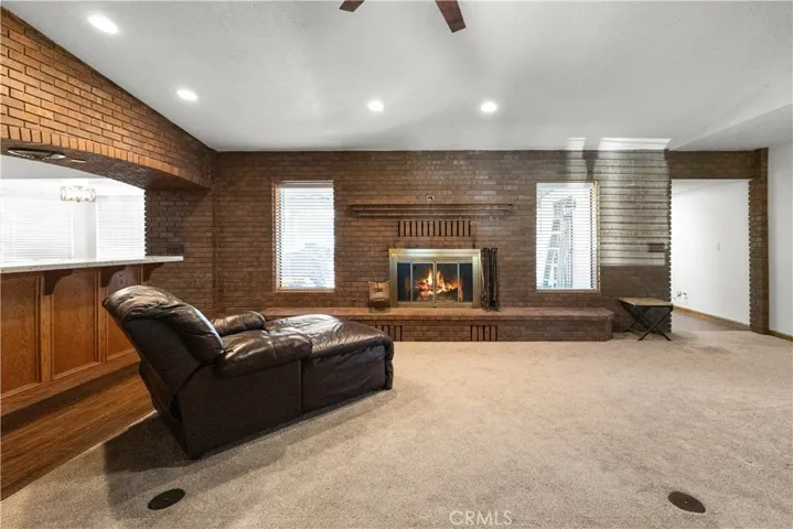 15901 Acoma Road, Apple Valley, California 92307