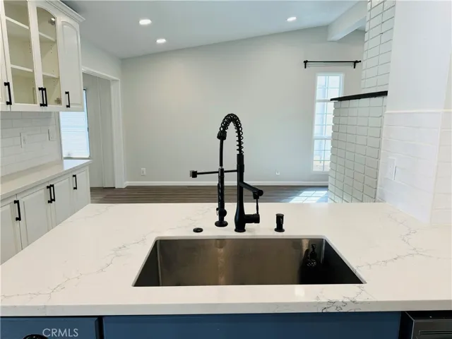 7320 Mclaren Avenue, West Hills, California 91307