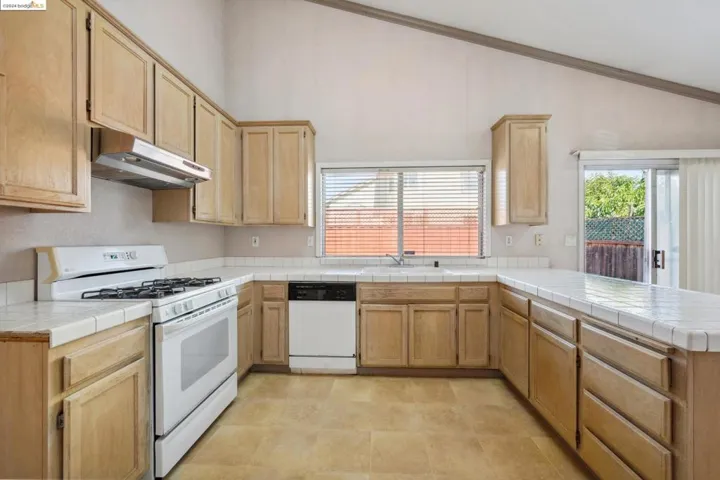 639 Elsa Dr, Santa Rosa, California 95407