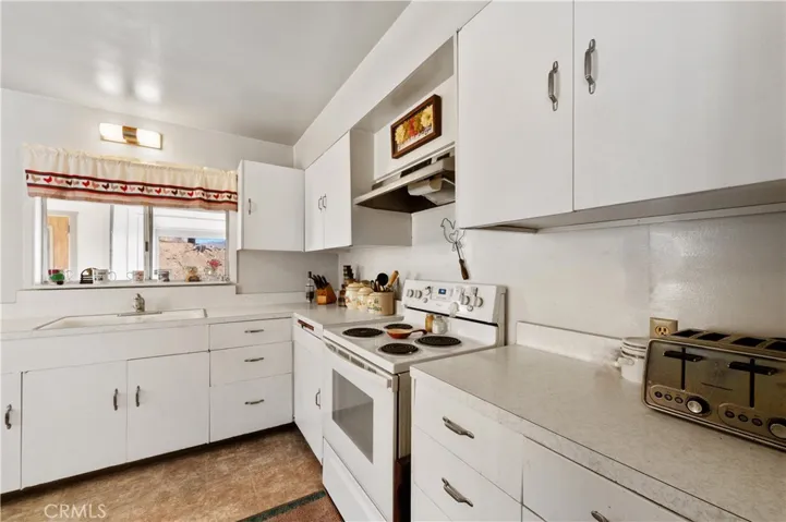 480 Sierra Vista Drive, Wofford Heights, California 93285