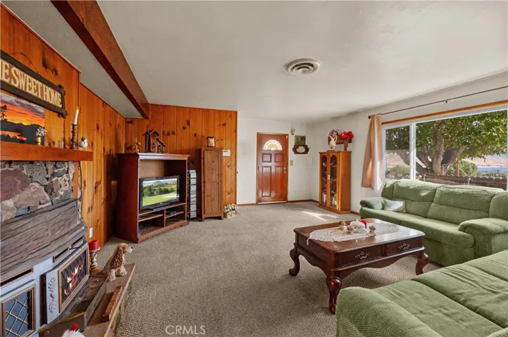 480 Sierra Vista Drive, Wofford Heights, California 93285