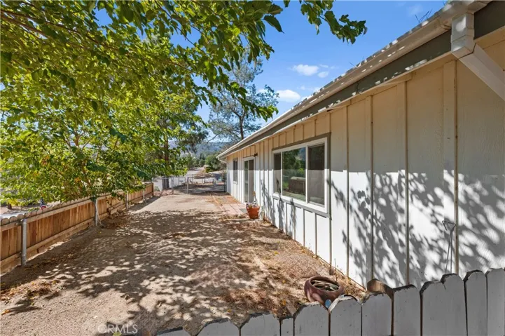 480 Sierra Vista Drive, Wofford Heights, California 93285
