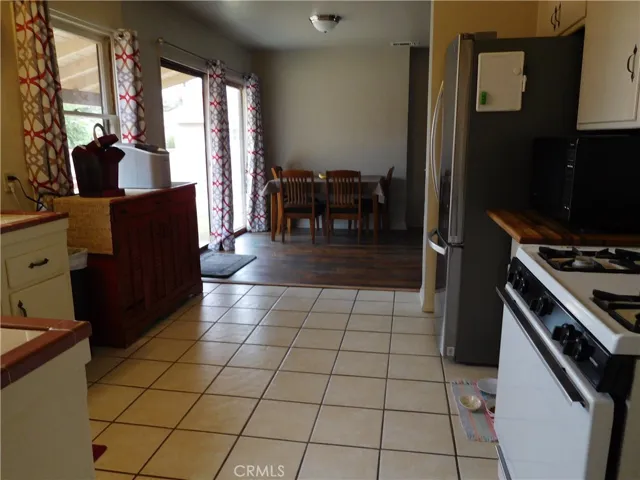 2013 W Porter Avenue, Fullerton, California 92833