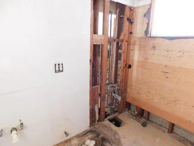 827 Lemos Avenue, Salinas, California 93901