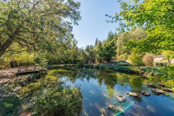 751 Mule Gulch Road, Douglas City, California 96024
