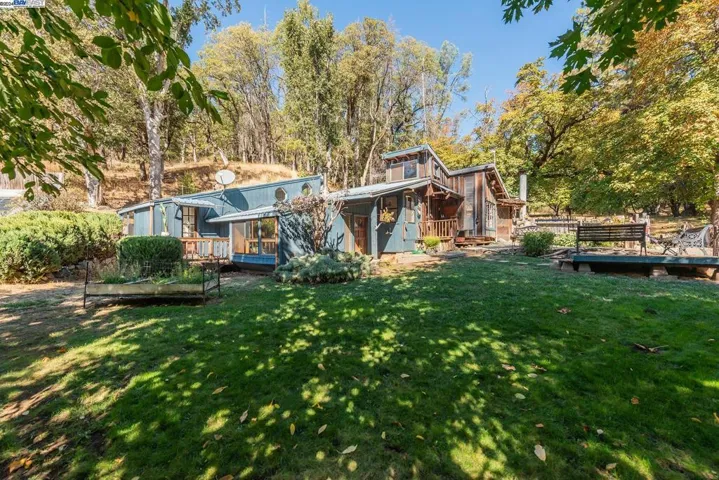751 Mule Gulch Road, Douglas City, California 96024