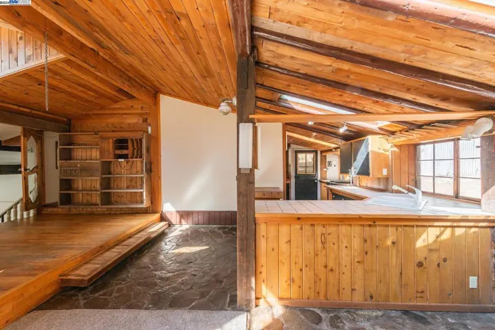 751 Mule Gulch Road, Douglas City, California 96024