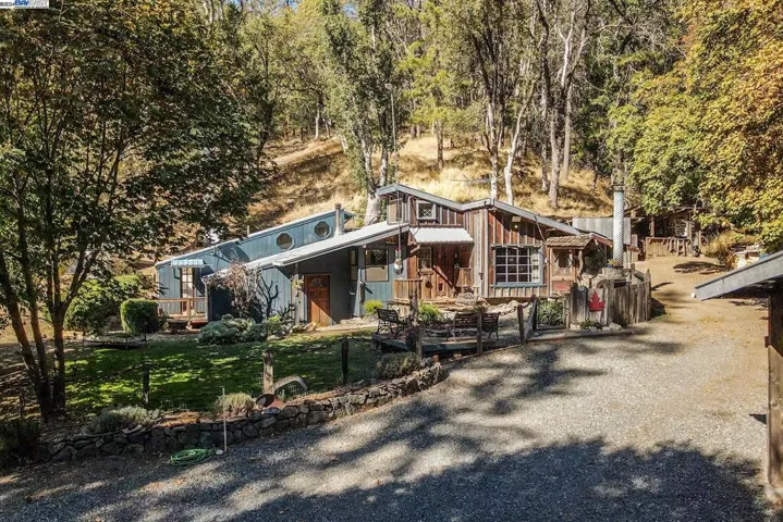751 Mule Gulch Road, Douglas City, California 96024