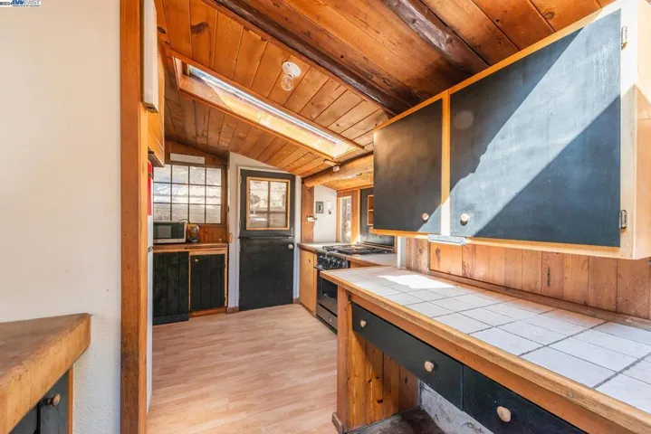 751 Mule Gulch Road, Douglas City, California 96024