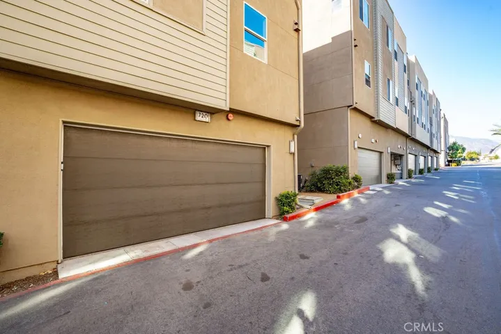 720 Chandler Walk, Upland, California 91786