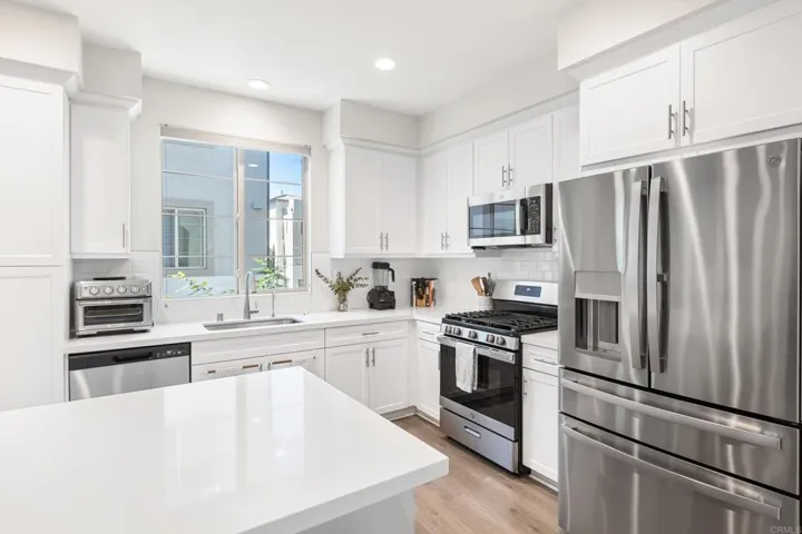 329 Canoe Court, Santee, California 92071