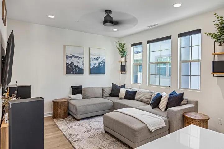 329 Canoe Court, Santee, California 92071
