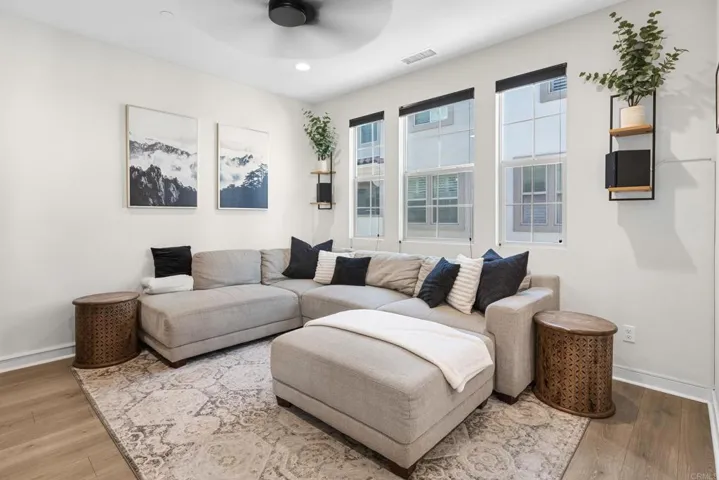 329 Canoe Court, Santee, California 92071