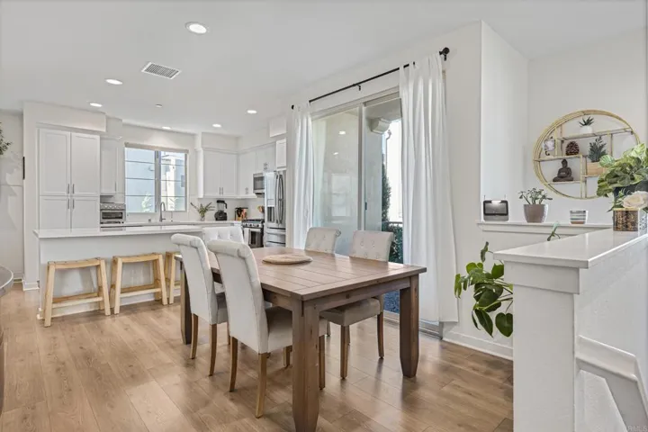 329 Canoe Court, Santee, California 92071