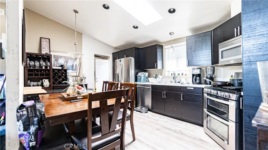 506 S Crest Road, Orange, California 92868
