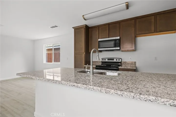 1413 Oregon Street 1, Bakersfield, California 93305