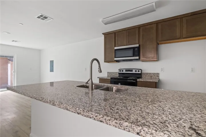 1413 Oregon Street 1, Bakersfield, California 93305