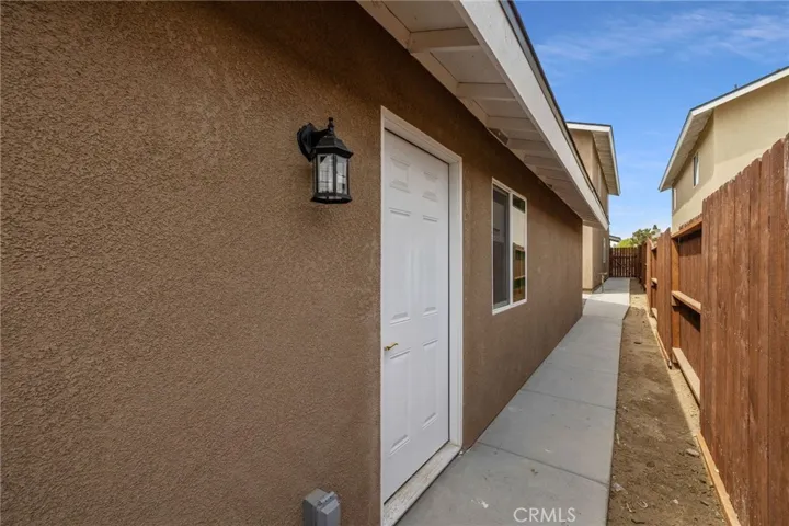 1413 Oregon Street 1, Bakersfield, California 93305