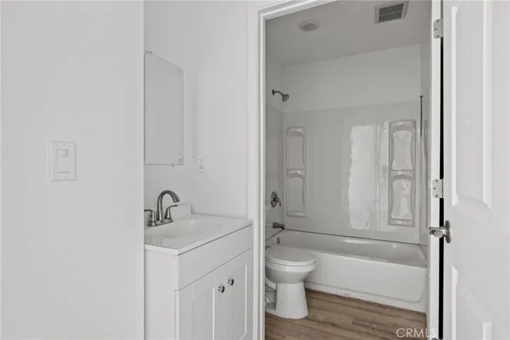 1413 Oregon Street 1, Bakersfield, California 93305