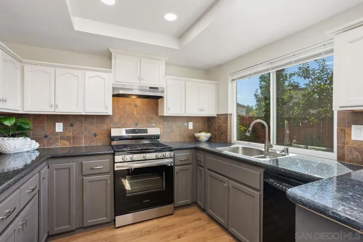 2419 Heatherwood Ct, Escondido, California 92026