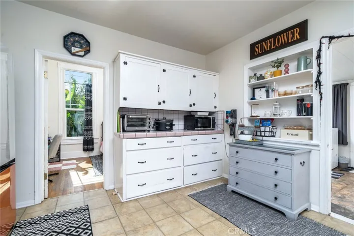 363 S 2nd Avenue, Upland, California 91786