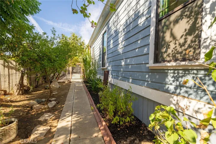 363 S 2nd Avenue, Upland, California 91786