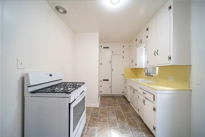 7017 Pickering Avenue, Whittier, California 90602