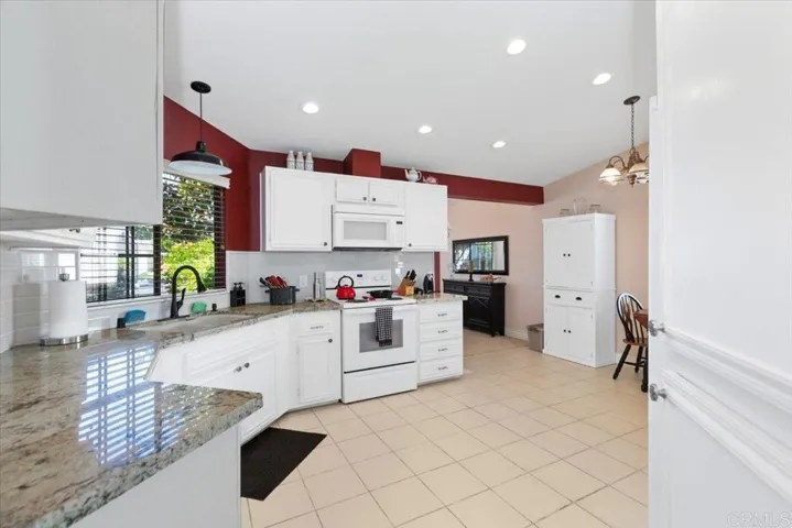 3452 Amber Lane, Oceanside, California 92056