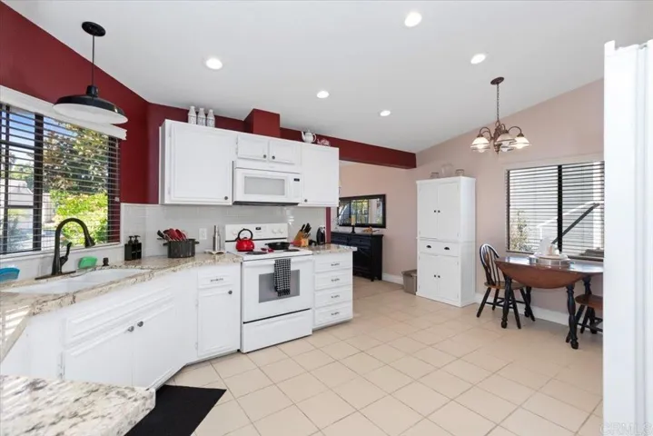 3452 Amber Lane, Oceanside, California 92056