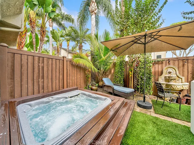 Backyard jacuzzi spa