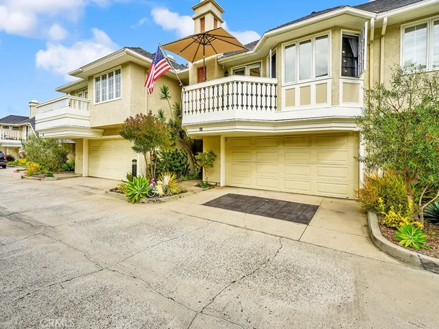 Welcome home to Northbay Townhomes, a collection of 16 attached single family homes across from Upper Newport Bay