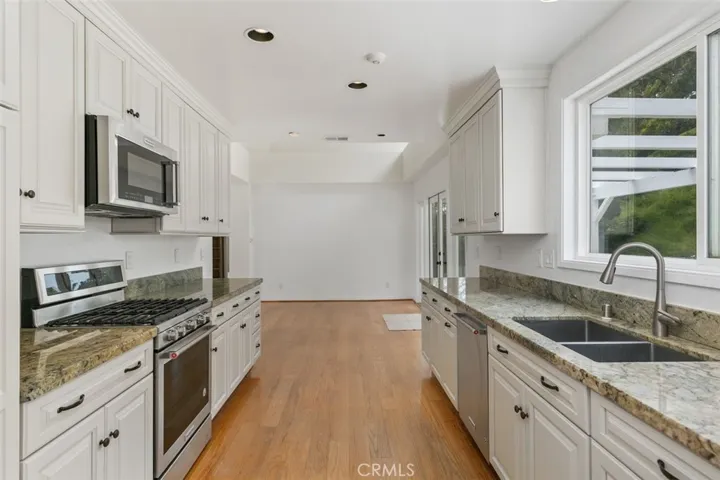 32203 Schooner Drive, Rancho Palos Verdes, California 90275