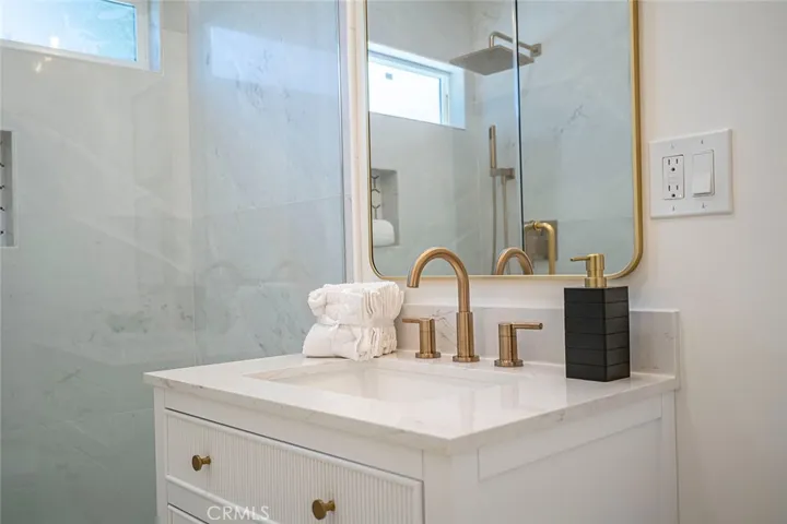 Bedroom #2 Ensuite Bathroom #2