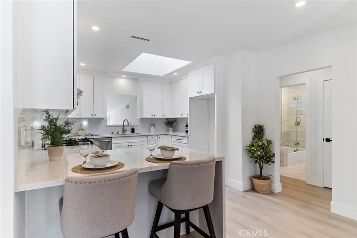 Kitchen Peninsula