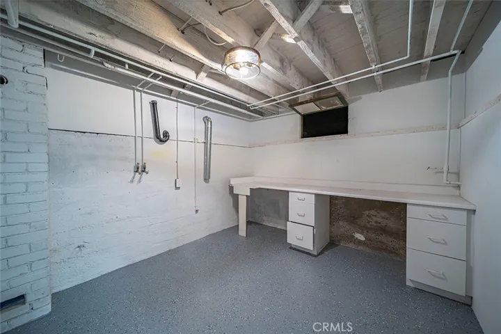 California Basement / Laundry Room