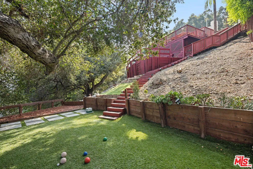 3750 Alta Mesa Drive, Studio City, California 91604 home-pic-26