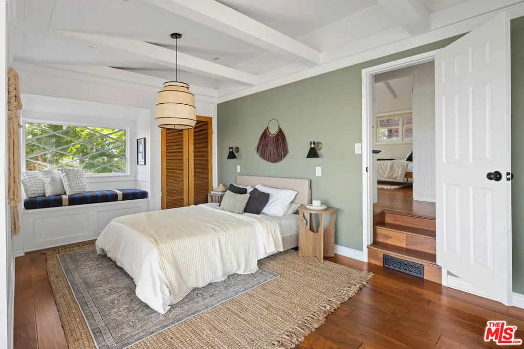 3750 Alta Mesa Drive, Studio City, California 91604 home-pic-9