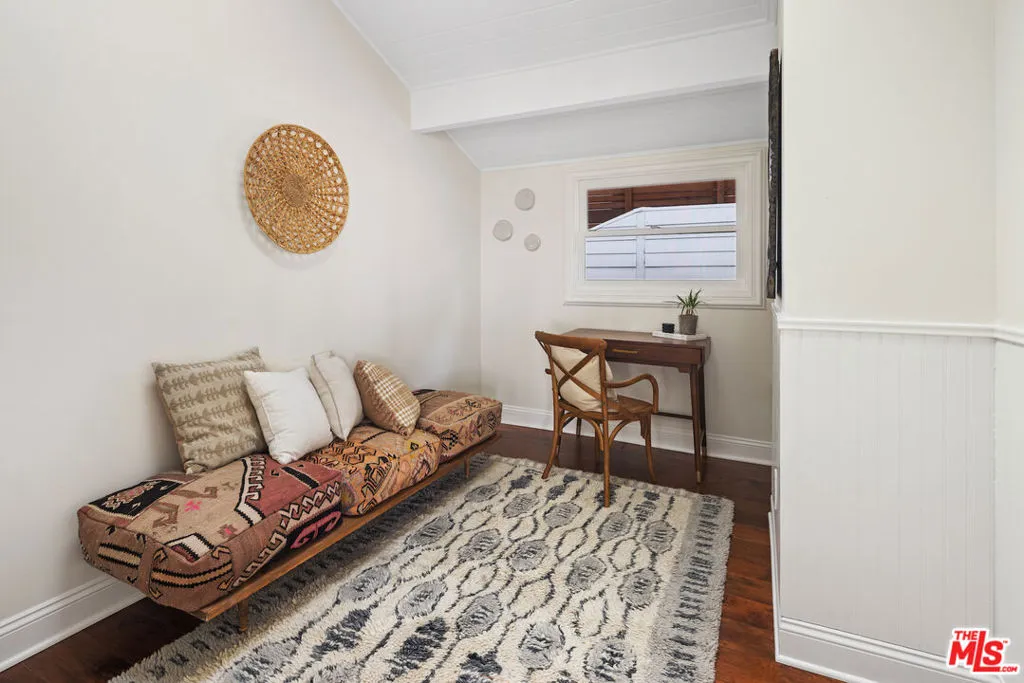 3750 Alta Mesa Drive, Studio City, California 91604 home-pic-17