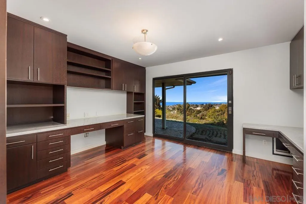 6561 Avenida Wilfredo, La Jolla, California 92037 home-pic-15