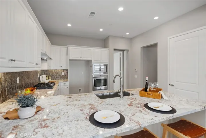 45 Listo Street, Rancho Mission Viejo, California 92694
