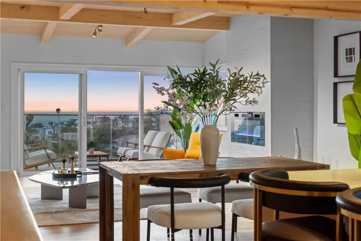 1041 Santa Ana Street, Laguna Beach, California 92651