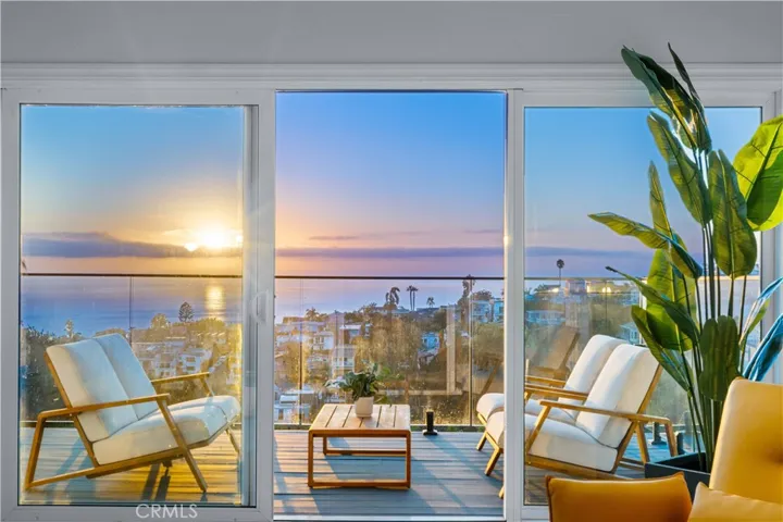 1041 Santa Ana Street, Laguna Beach, California 92651