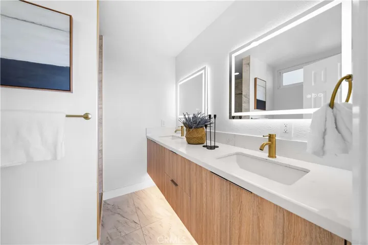 1041 Santa Ana Street, Laguna Beach, California 92651